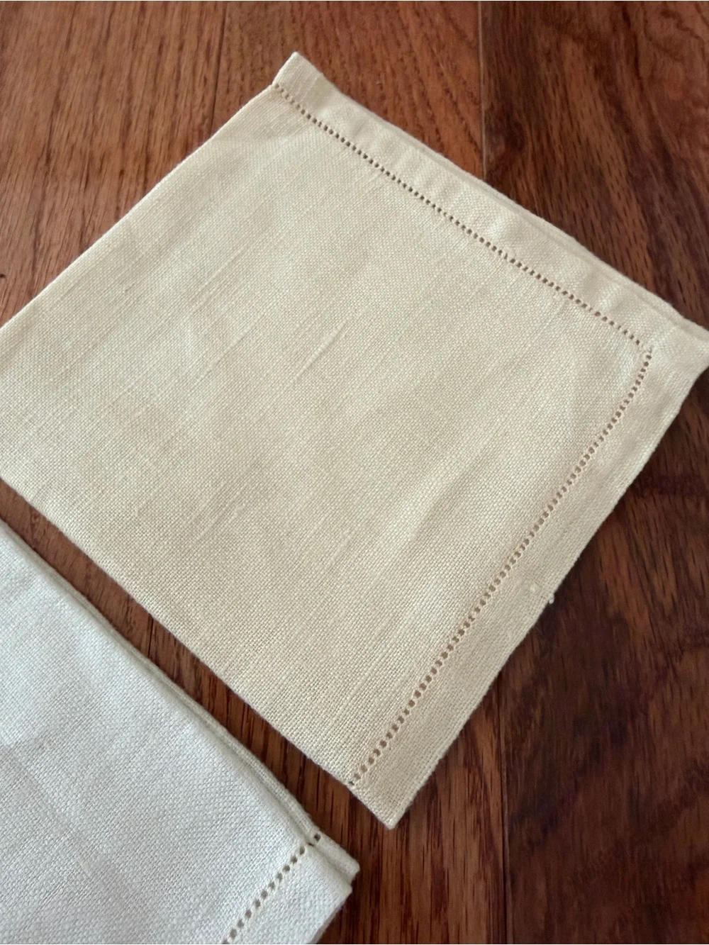 New ivory linen dinner napkins featuring a delicate hemstitch border, Set 3